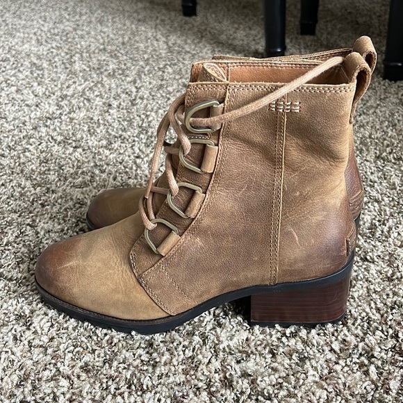 Sorel Addington Lace Up Heel Boots Size 8.5 - Picture 2 of 10